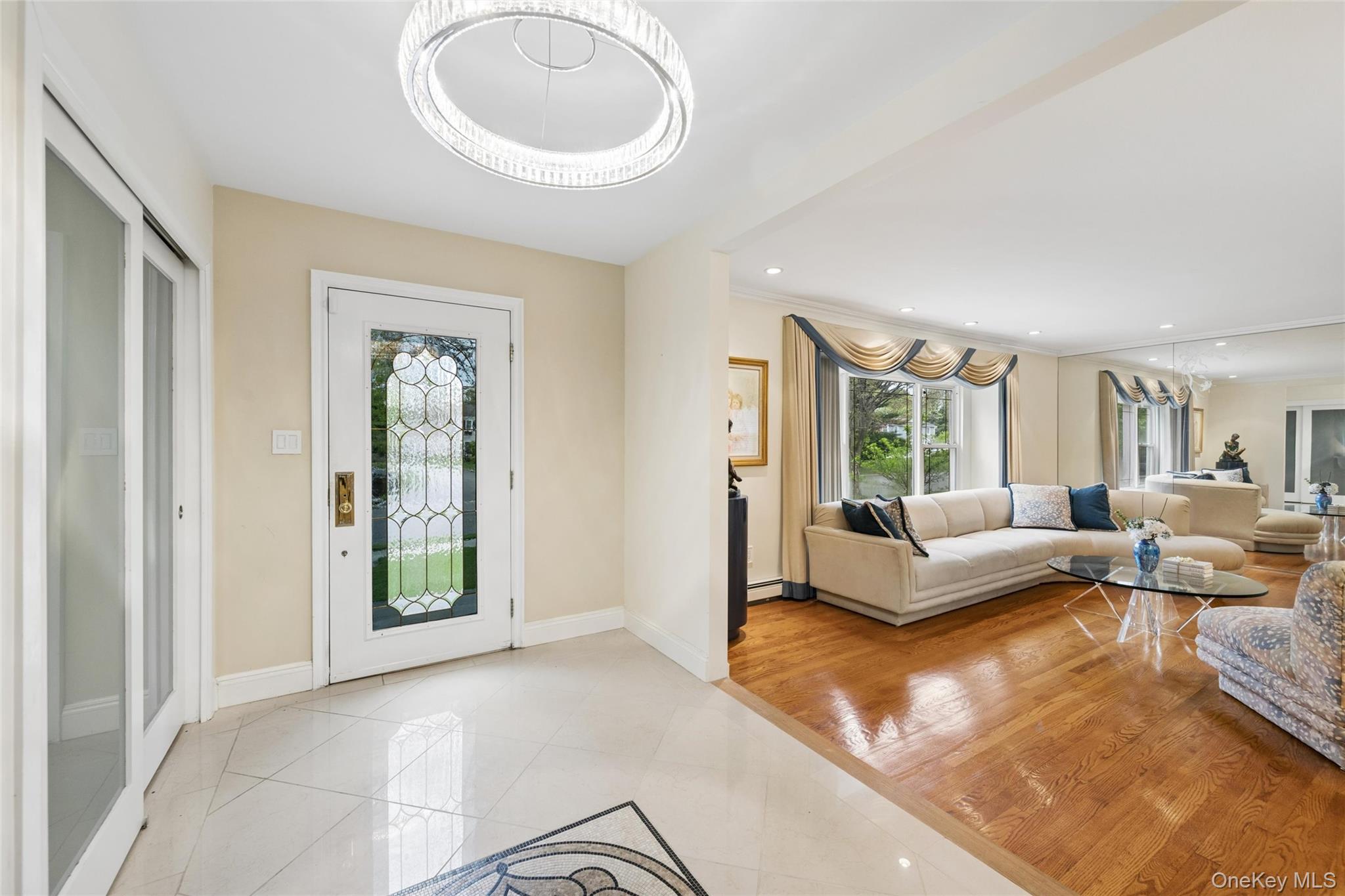 192 Split Rock Road Syosset, NY 11791 - Photo 3 of 36
