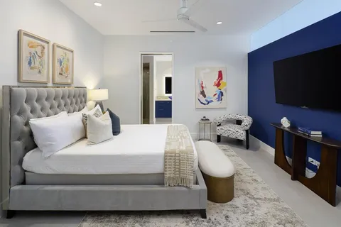 $1,250,000 | 2408 Victory Park Lane, Unit 1039, Dallas, TX 75219