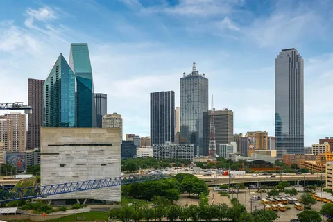 $1,250,000 | 2408 Victory Park Lane, Unit 1039, Dallas, TX 75219