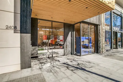 $1,250,000 | 2408 Victory Park Lane, Unit 1039, Dallas, TX 75219