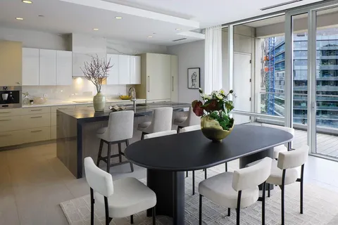 $1,250,000 | 2408 Victory Park Lane, Unit 1039, Dallas, TX 75219