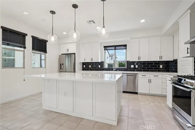 $939,500 | 19531 Cardigan Drive, Northridge, CA 91324