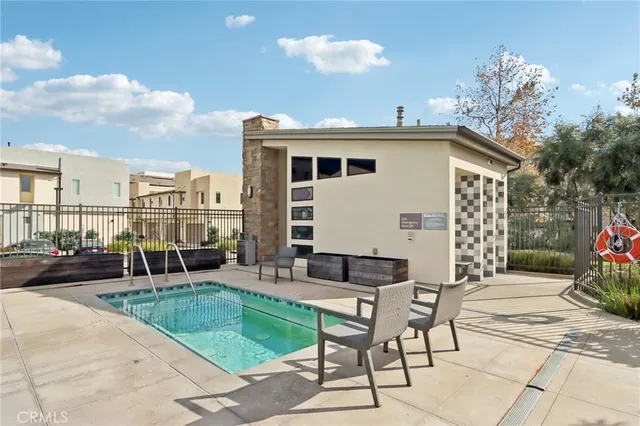 $939,500 | 19531 Cardigan Drive, Northridge, CA 91324