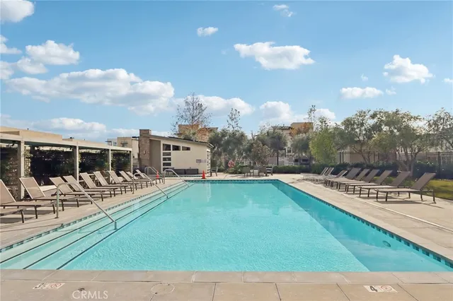 $939,500 | 19531 Cardigan Drive, Northridge, CA 91324