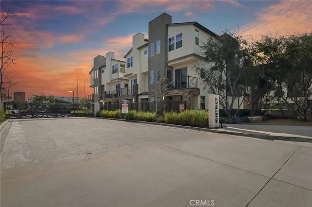 $939,500 | 19531 Cardigan Drive, Northridge, CA 91324