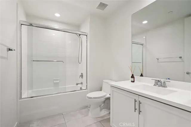 $939,500 | 19531 Cardigan Drive, Northridge, CA 91324