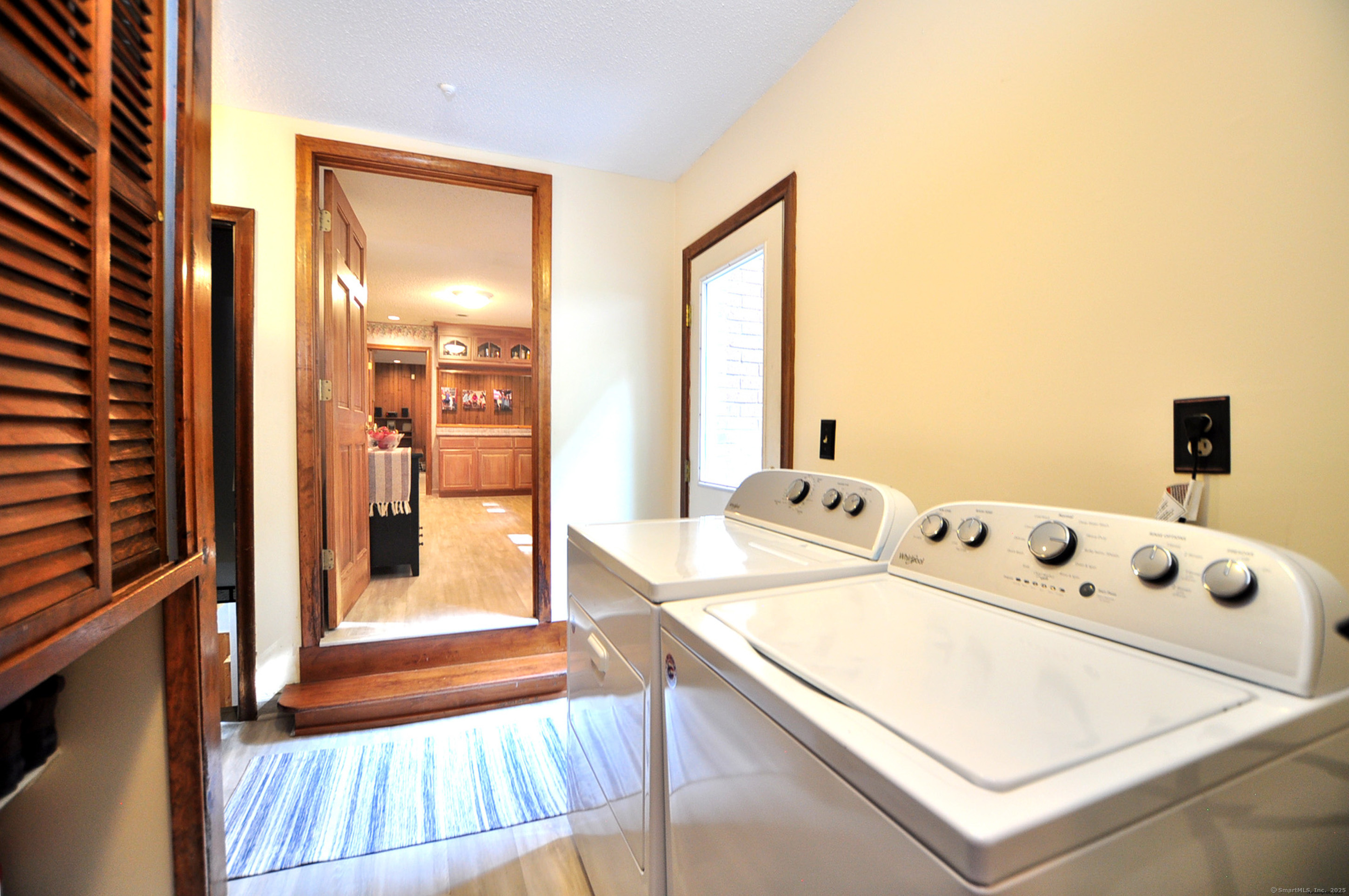 18 Fiano Road Bolton, CT 06043 - Photo 20 of 38 a utility room with dryer and washer