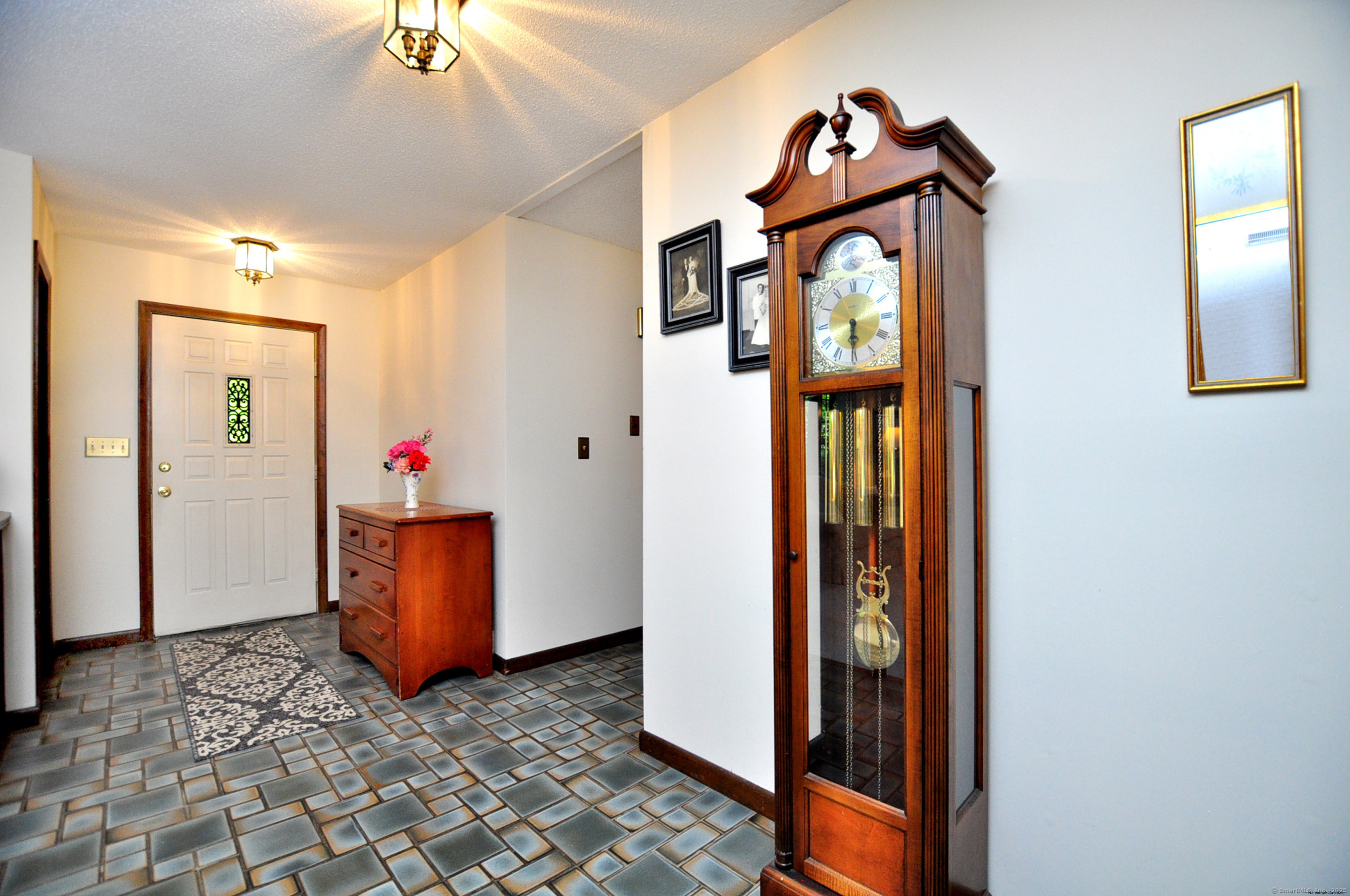 18 Fiano Road Bolton, CT 06043 - Photo 4 of 38