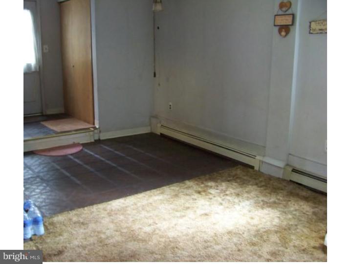 327 Evergreen Road Mount Laurel, NJ 08054 - Photo 8 of 17 a view of room with walk in closet