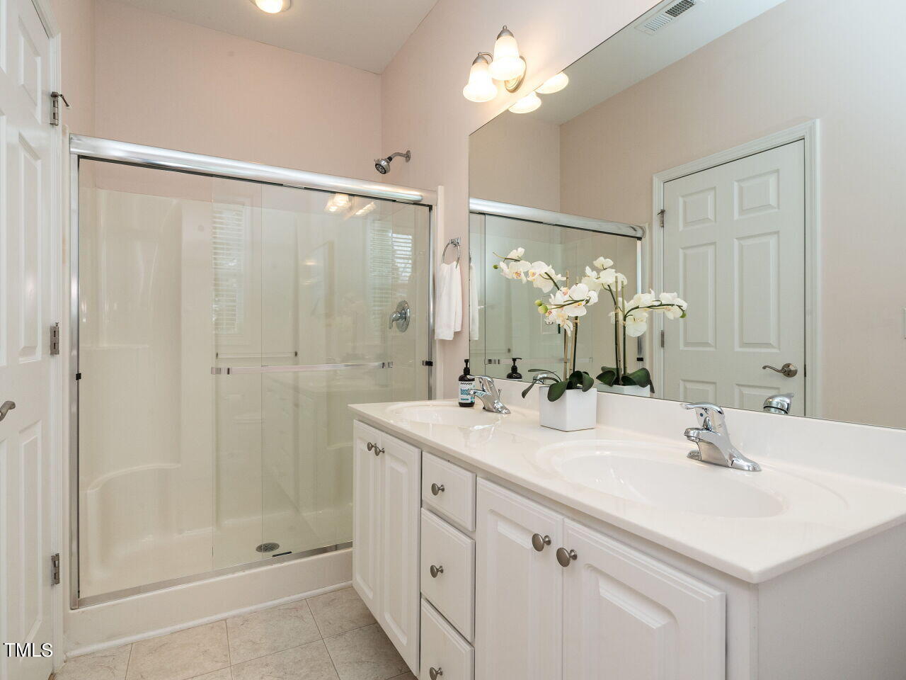 2650 Andover Glen Road Raleigh, NC 27604 - Photo 15 of 27 016-1280x960-primary-bathroom