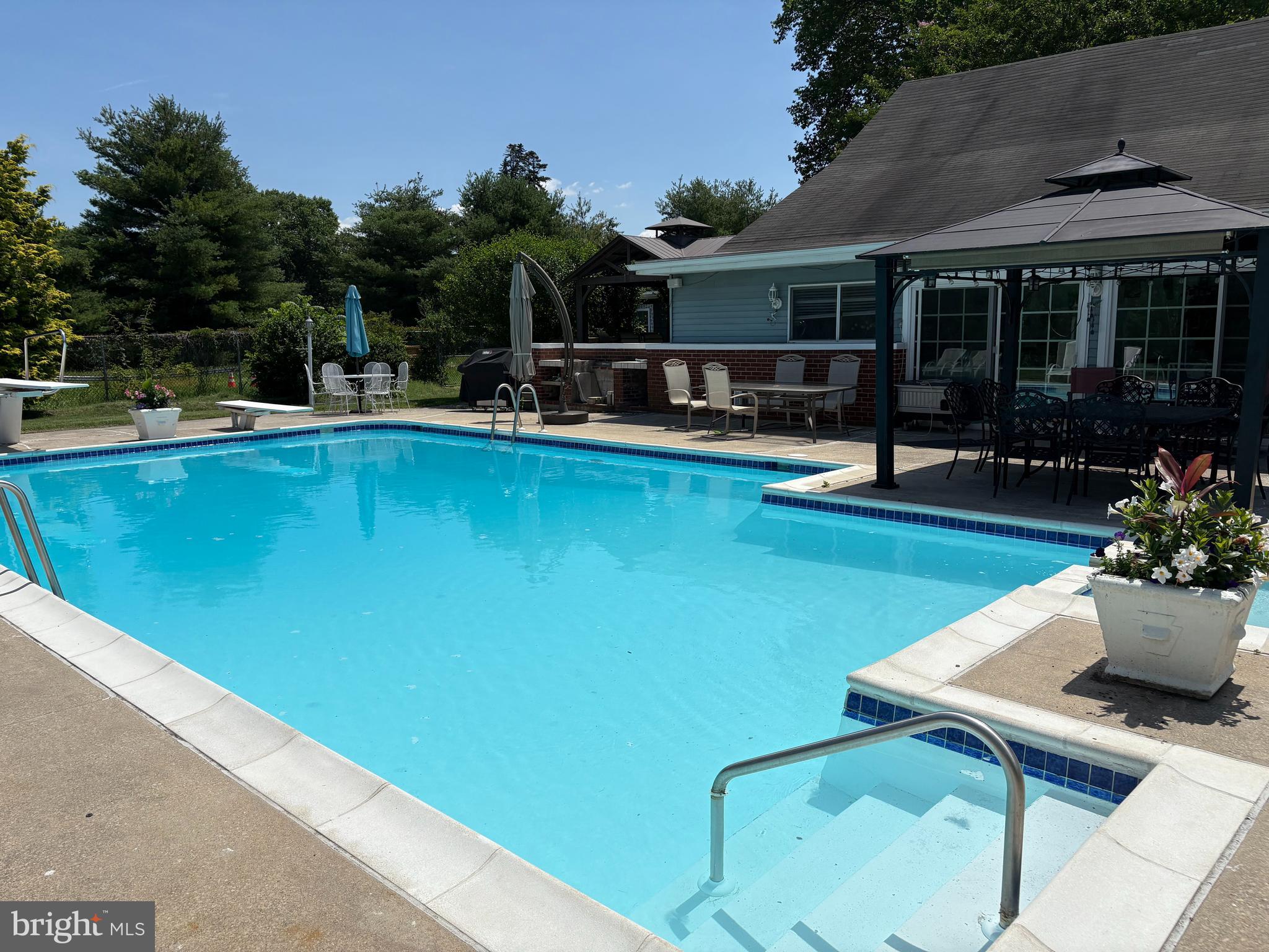 235 Pine Road Hammonton, NJ 08037 - Photo 2 of 19