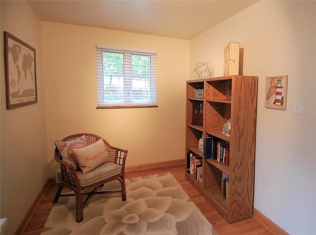 226 Rockingham Road Pittsburgh, PA 15238 - Photo 12 of 25 Gallery Image 12
