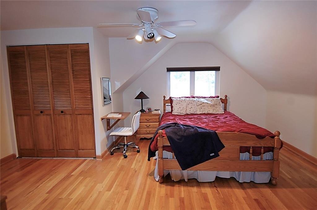 226 Rockingham Road Pittsburgh, PA 15238 - Photo 14 of 25 Gallery Image 14