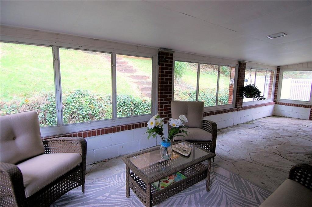 226 Rockingham Road Pittsburgh, PA 15238 - Photo 19 of 25 Gallery Image 19