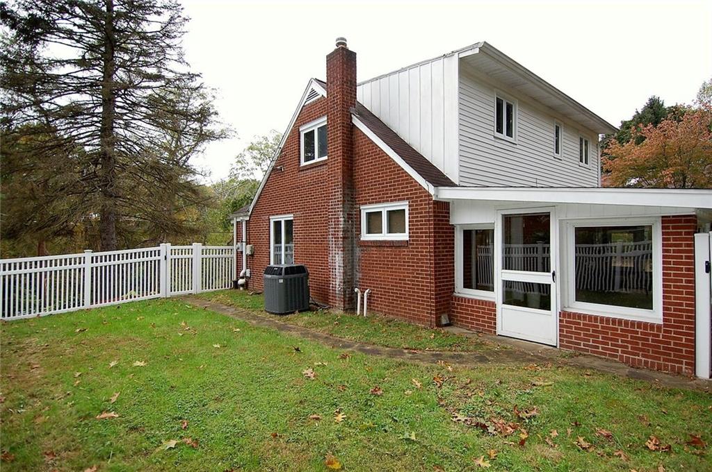 226 Rockingham Road Pittsburgh, PA 15238 - Photo 21 of 25 Gallery Image 21