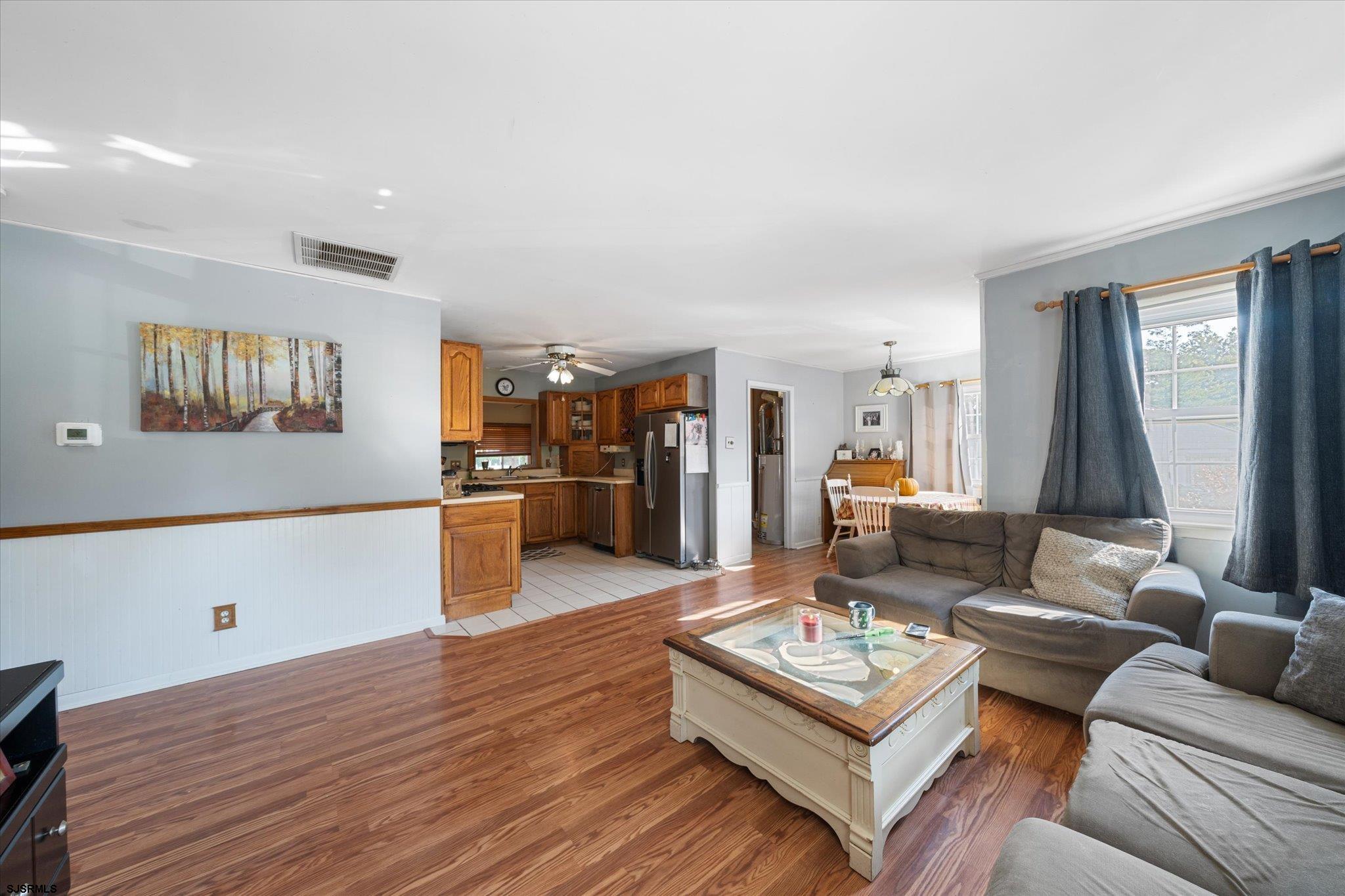 308 Pine Street Absecon, NJ 08201 - Photo 6 of 35 a living room with furniture and a table