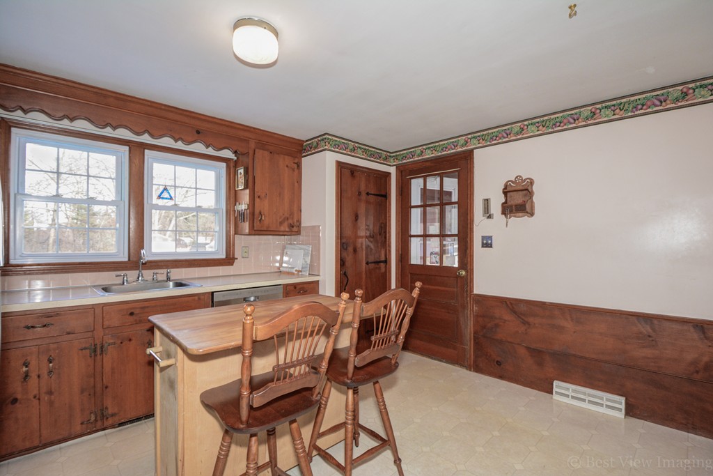 28 Horseshoe Road Chelmsford, MA 01824 - Photo 6 of 29 Gallery Image 6