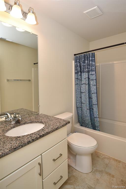 2888 Glenbar Circle Rochester, MI 48307 - Photo 31 of 38