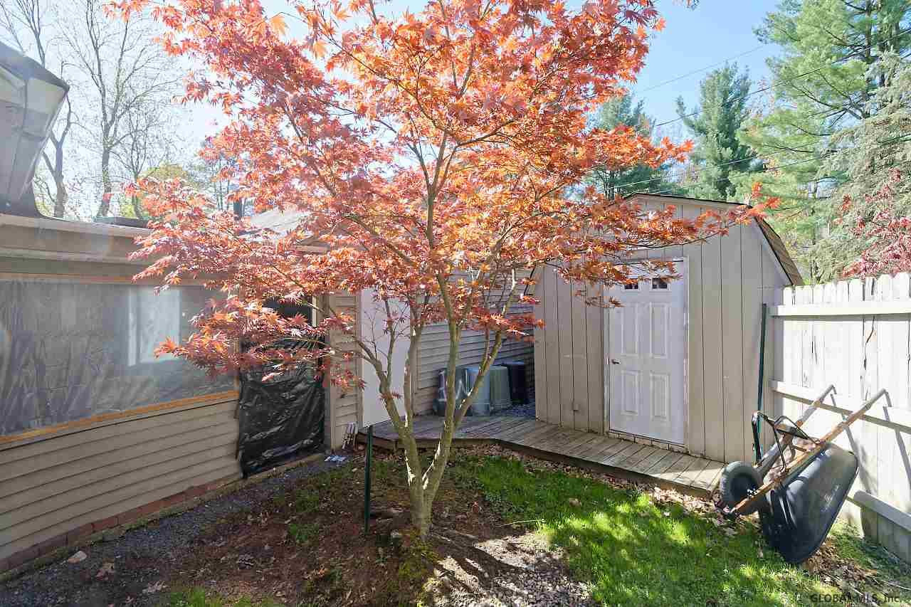 921 Randall Road Niskayuna, NY 12309 - Photo 29 of 33 Photo 29
