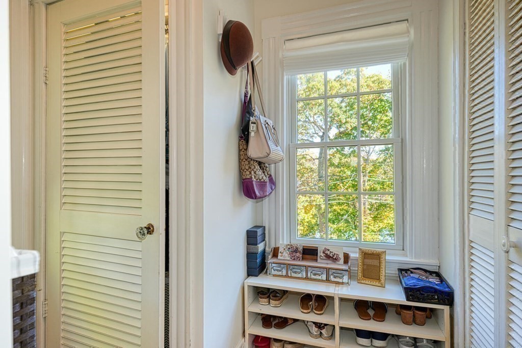 12 Woodside Road Winchester, MA 01890 - Photo 26 of 42 Gallery Image 26