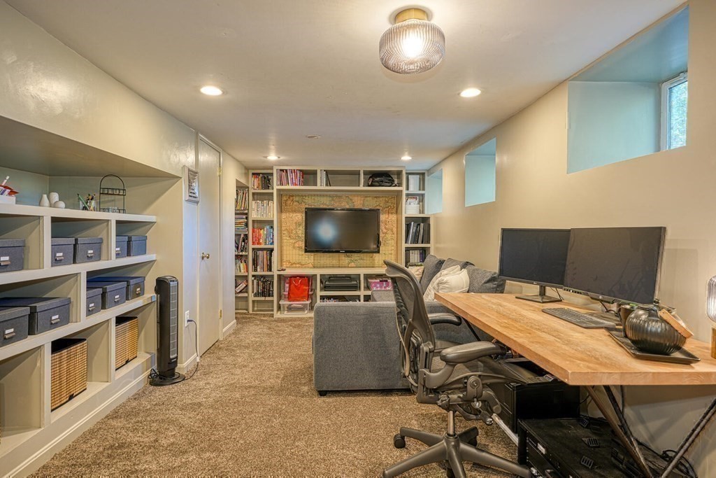 12 Woodside Road Winchester, MA 01890 - Photo 34 of 42 Gallery Image 34