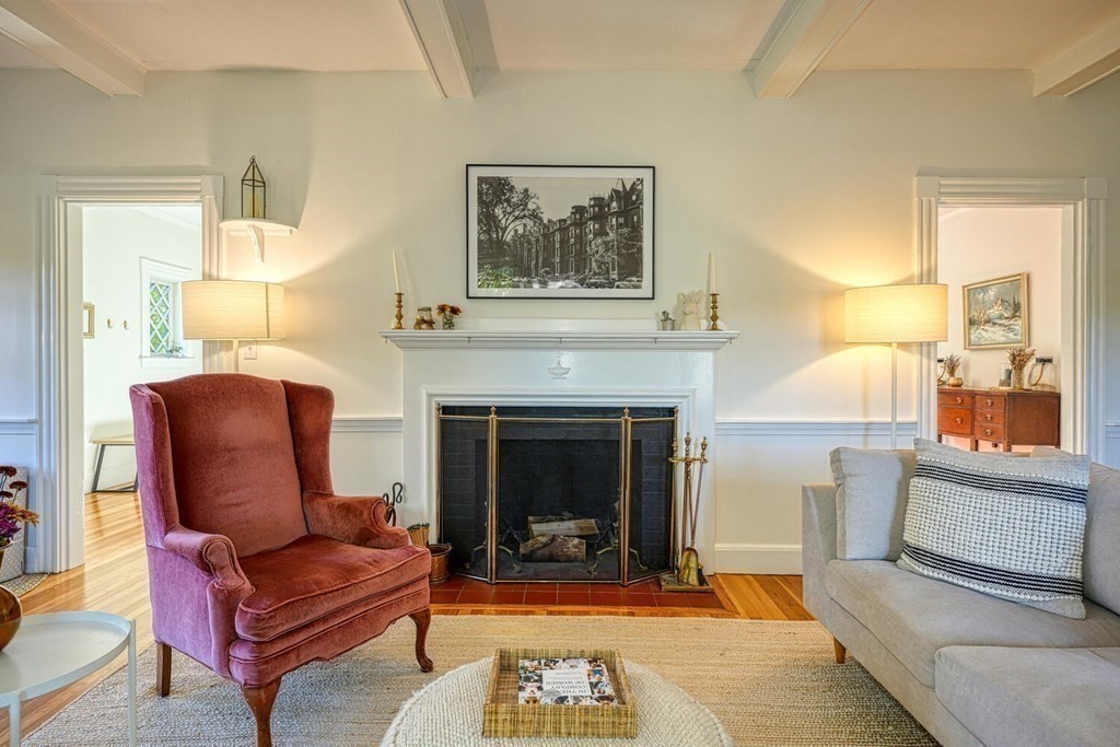 12 Woodside Road Winchester, MA 01890 - Photo 8 of 42 Gallery Image 8