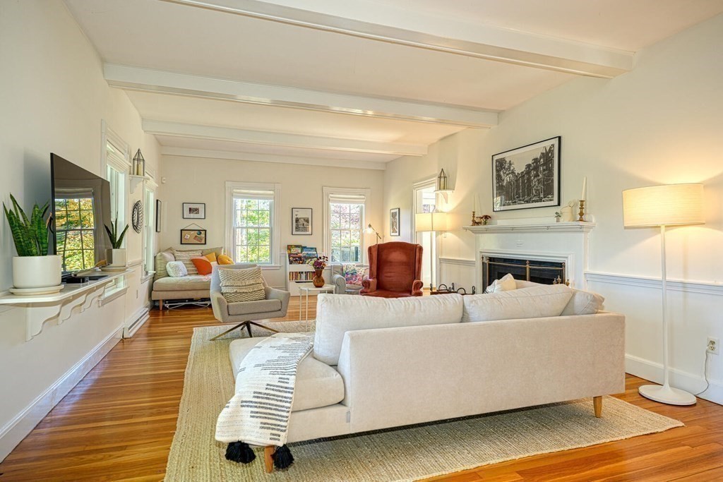 12 Woodside Road Winchester, MA 01890 - Photo 10 of 42 Gallery Image 10
