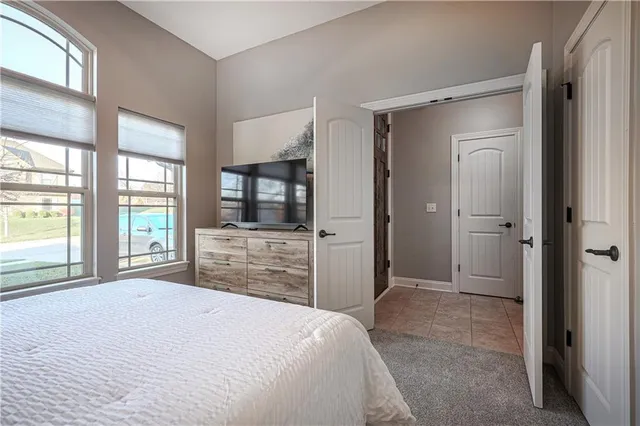 $5,000 | 5029 Woodstock Court, Shawnee, KS 66218