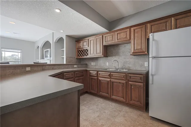 $5,000 | 5029 Woodstock Court, Shawnee, KS 66218