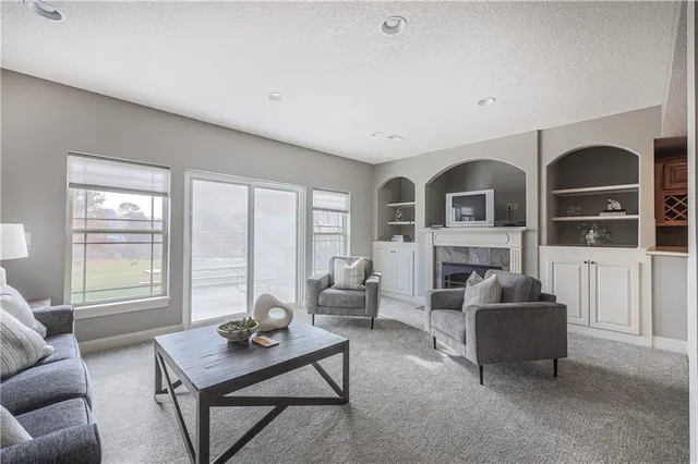 $5,000 | 5029 Woodstock Court, Shawnee, KS 66218