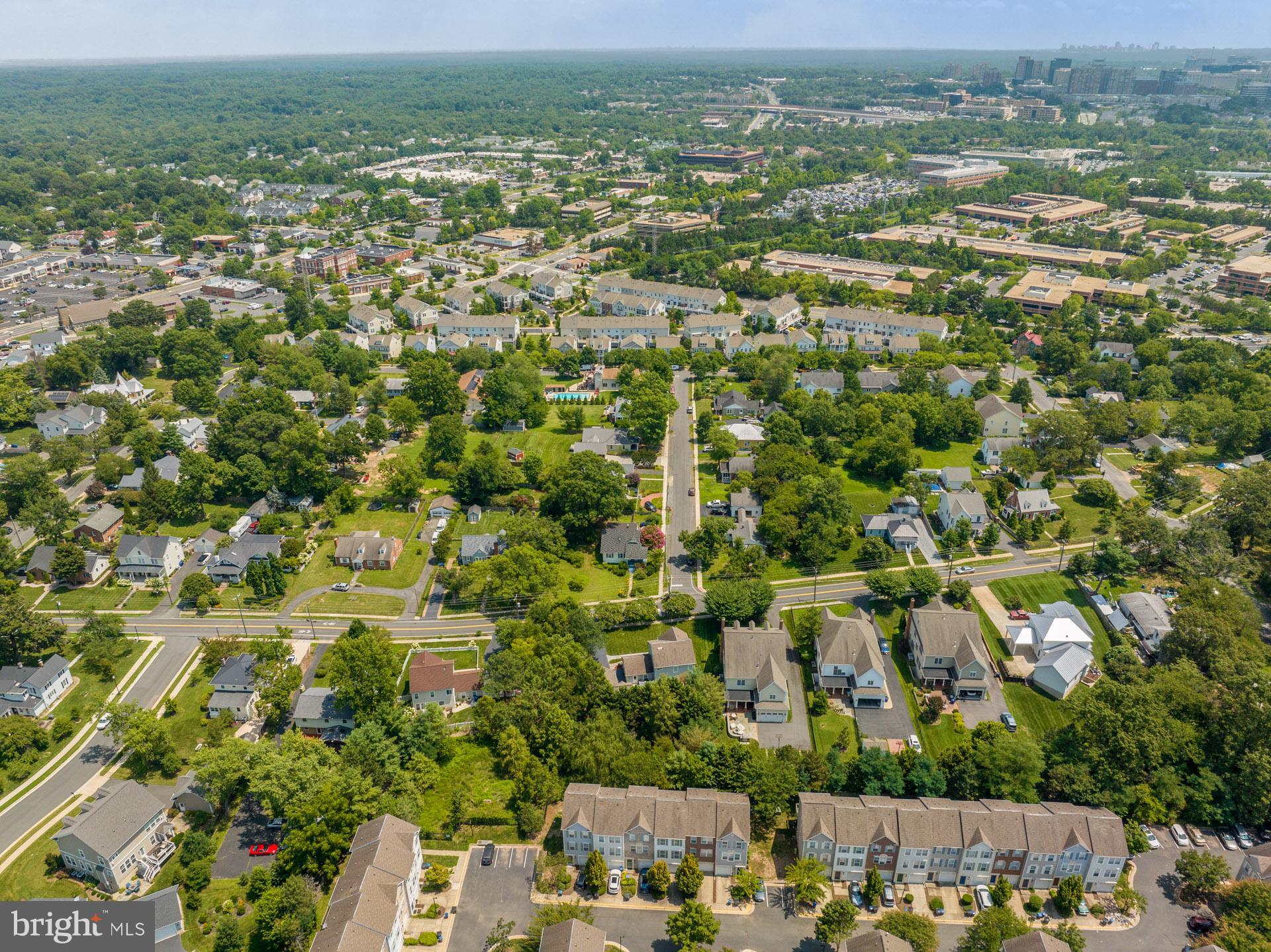 631 Spring Street Herndon, VA 20170 - Photo 63 of 70