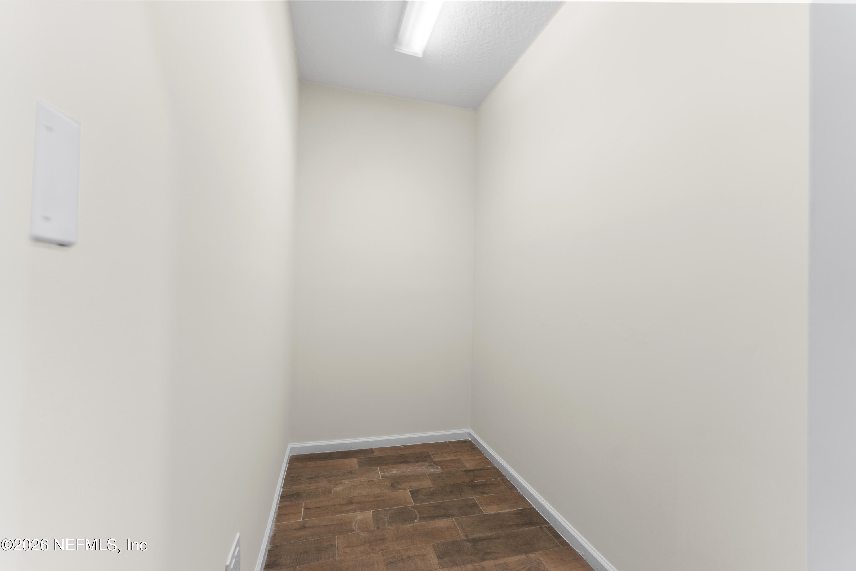 9957 Chelsea Lake Road Jacksonville, FL 32256 - Photo 25 of 73 a view of hallway