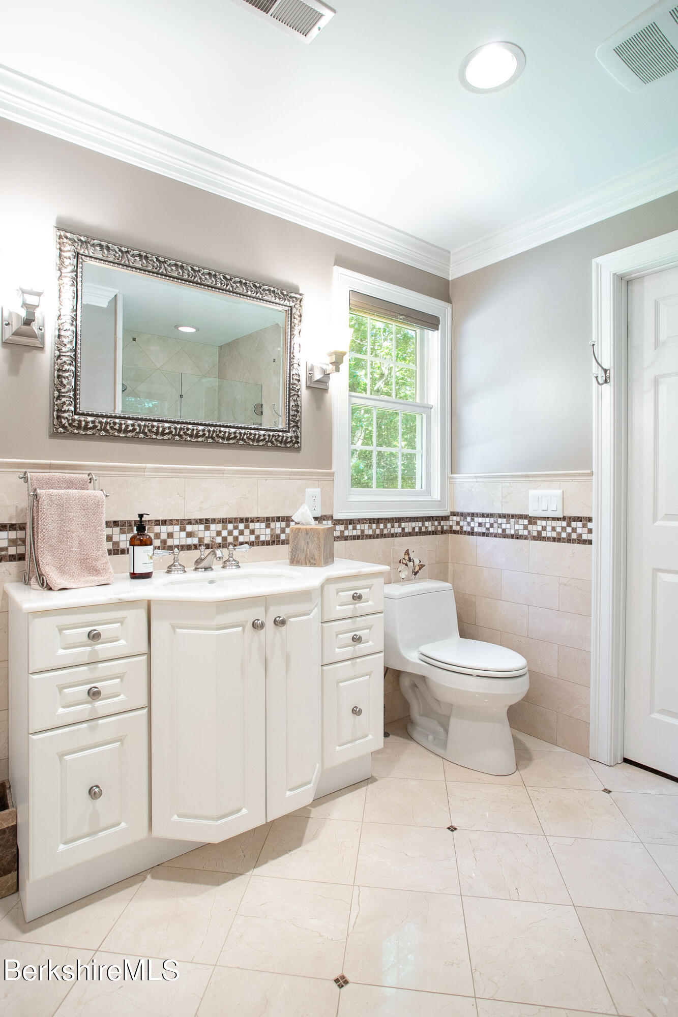 372 Deer Run Otis, MA 01253 - Photo 18 of 44 full bath