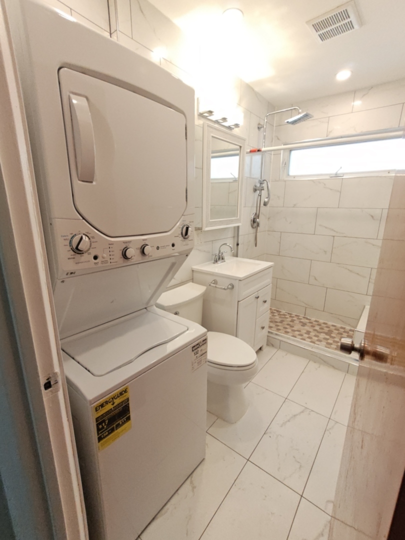 2437 West Balmoral Avenue, Unit 2 Chicago, IL 60625 - Photo 13 of 20