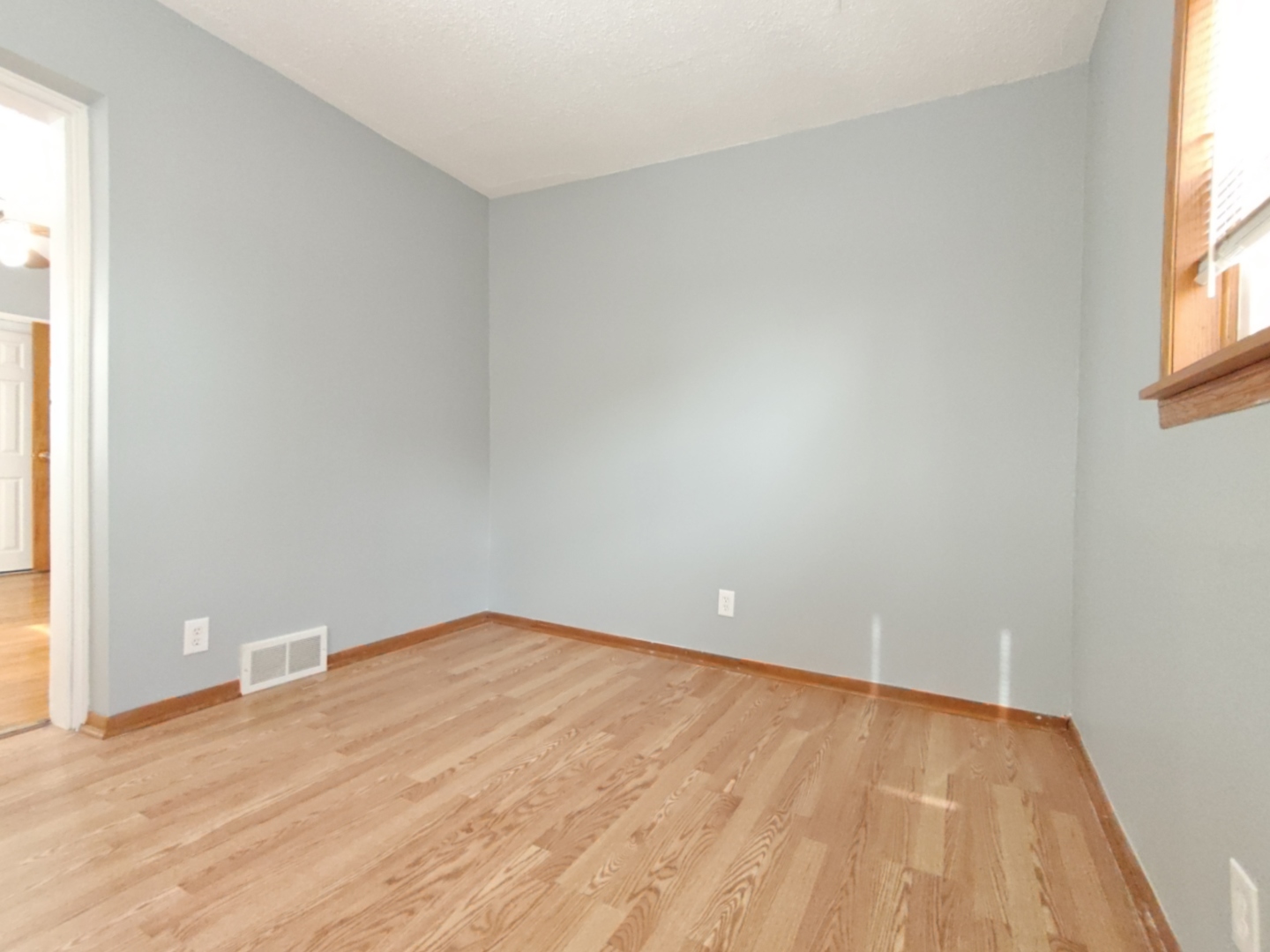 2437 West Balmoral Avenue, Unit 2 Chicago, IL 60625 - Photo 16 of 20