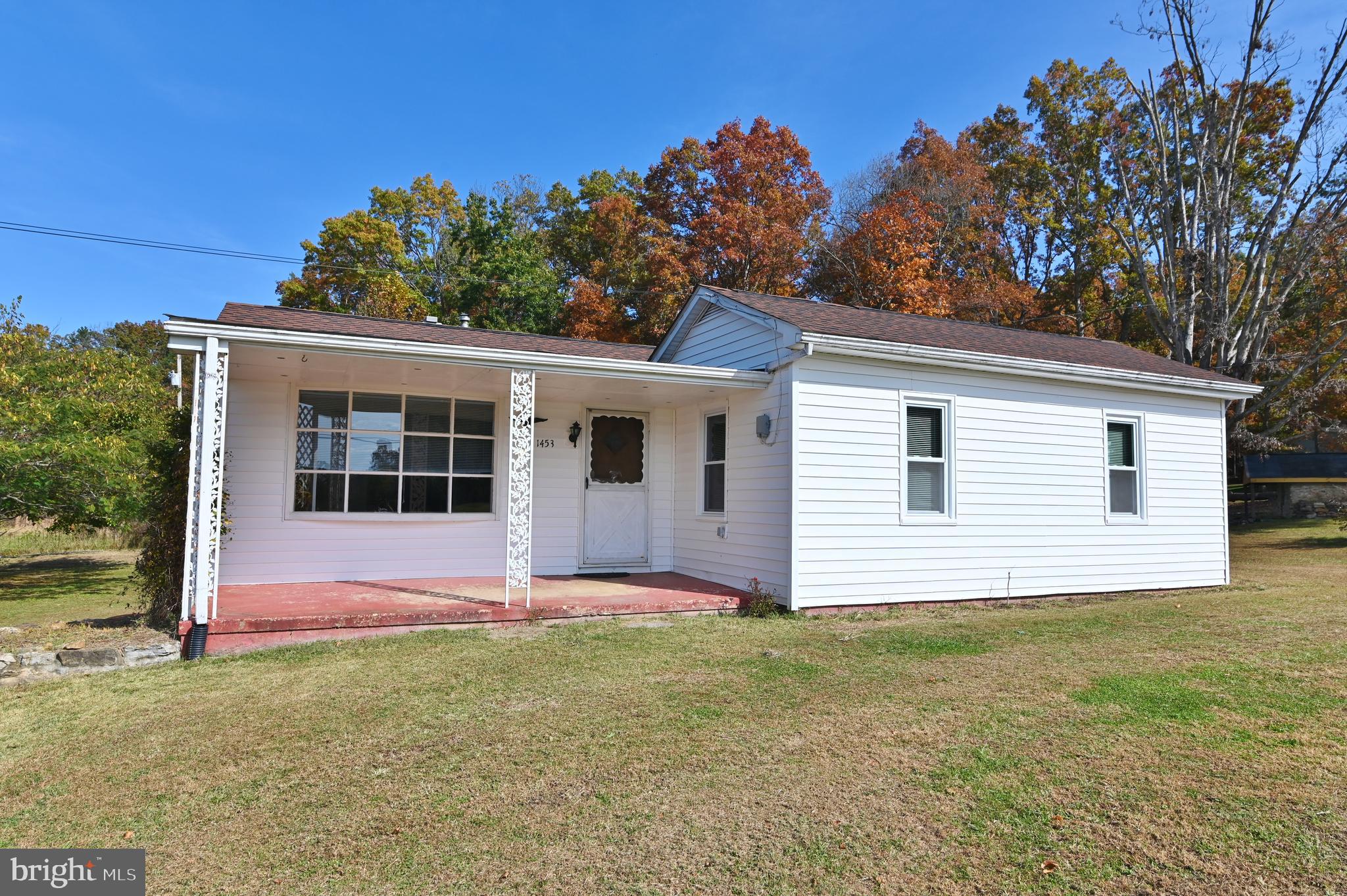 1453 Redman Store Road Luray, VA 22835 - Photo 4 of 36 Gallery Image 4