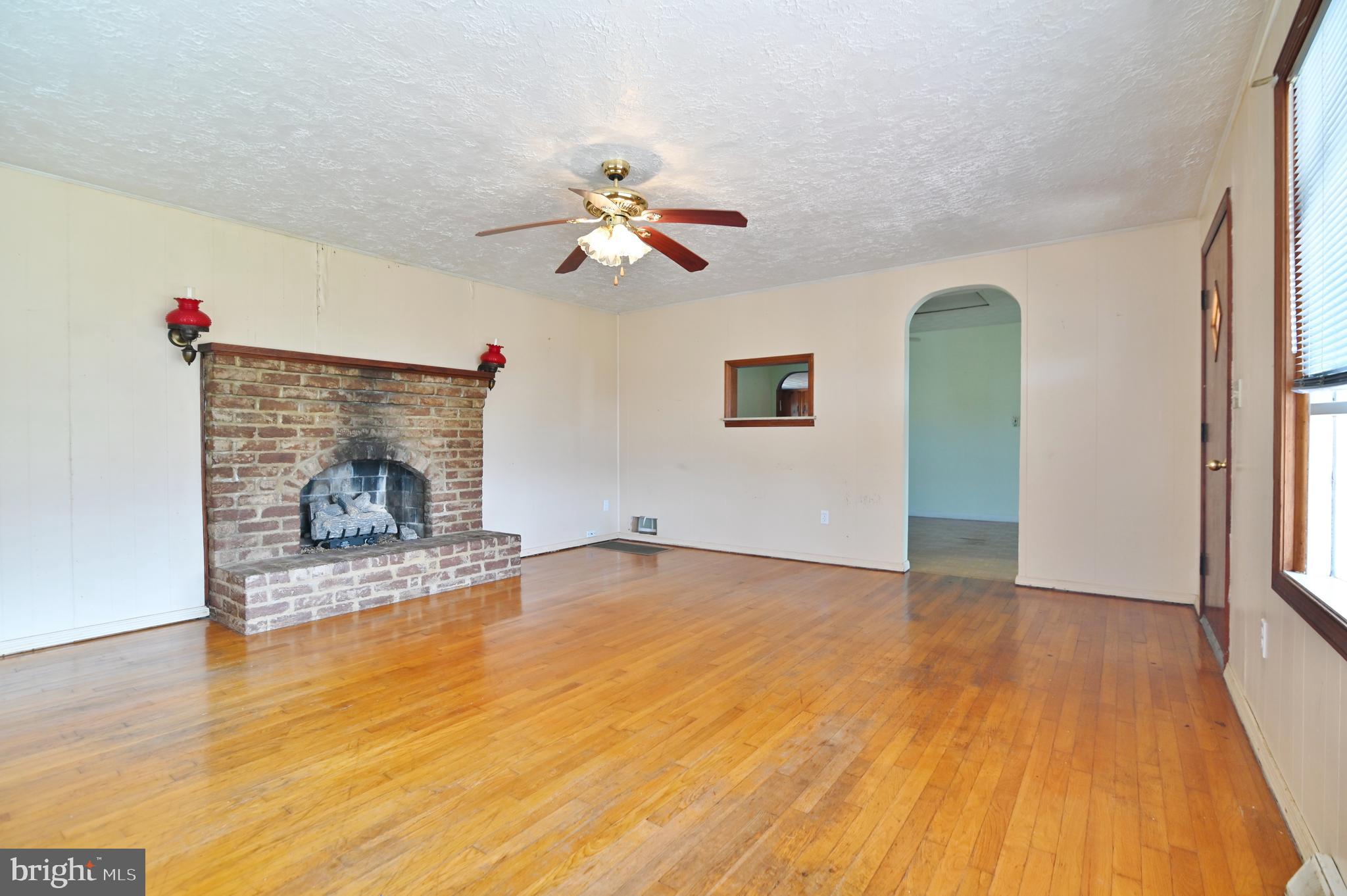 1453 Redman Store Road Luray, VA 22835 - Photo 8 of 36 Gallery Image 8