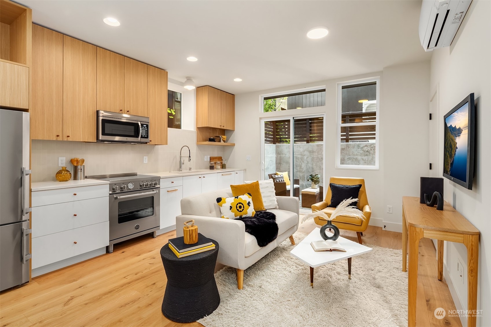 522 North 86th Street Seattle, WA 98103 - Photo 3 of 24 Gallery Image 3