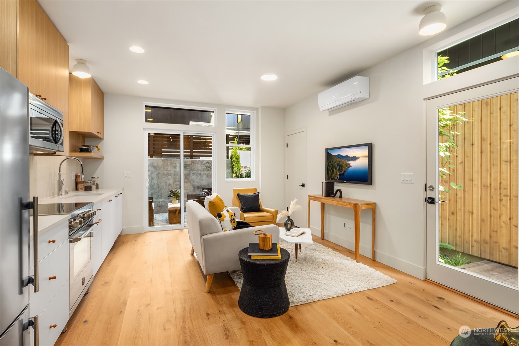 522 North 86th Street Seattle, WA 98103 - Photo 4 of 24 Gallery Image 4