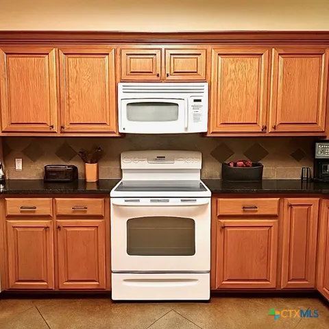 $378,900 | 1652 Homestead Drive, Kempner, TX 76539