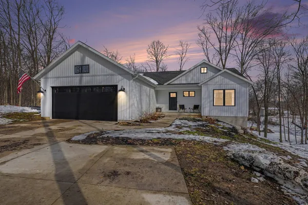 $700,000 | 2523 Vanhorn Court, Allegan, MI 49010