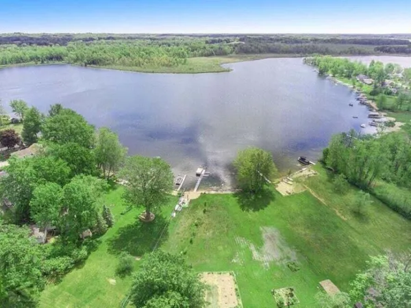 $700,000 | 2523 Vanhorn Court, Allegan, MI 49010