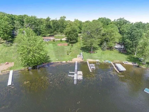 $700,000 | 2523 Vanhorn Court, Allegan, MI 49010