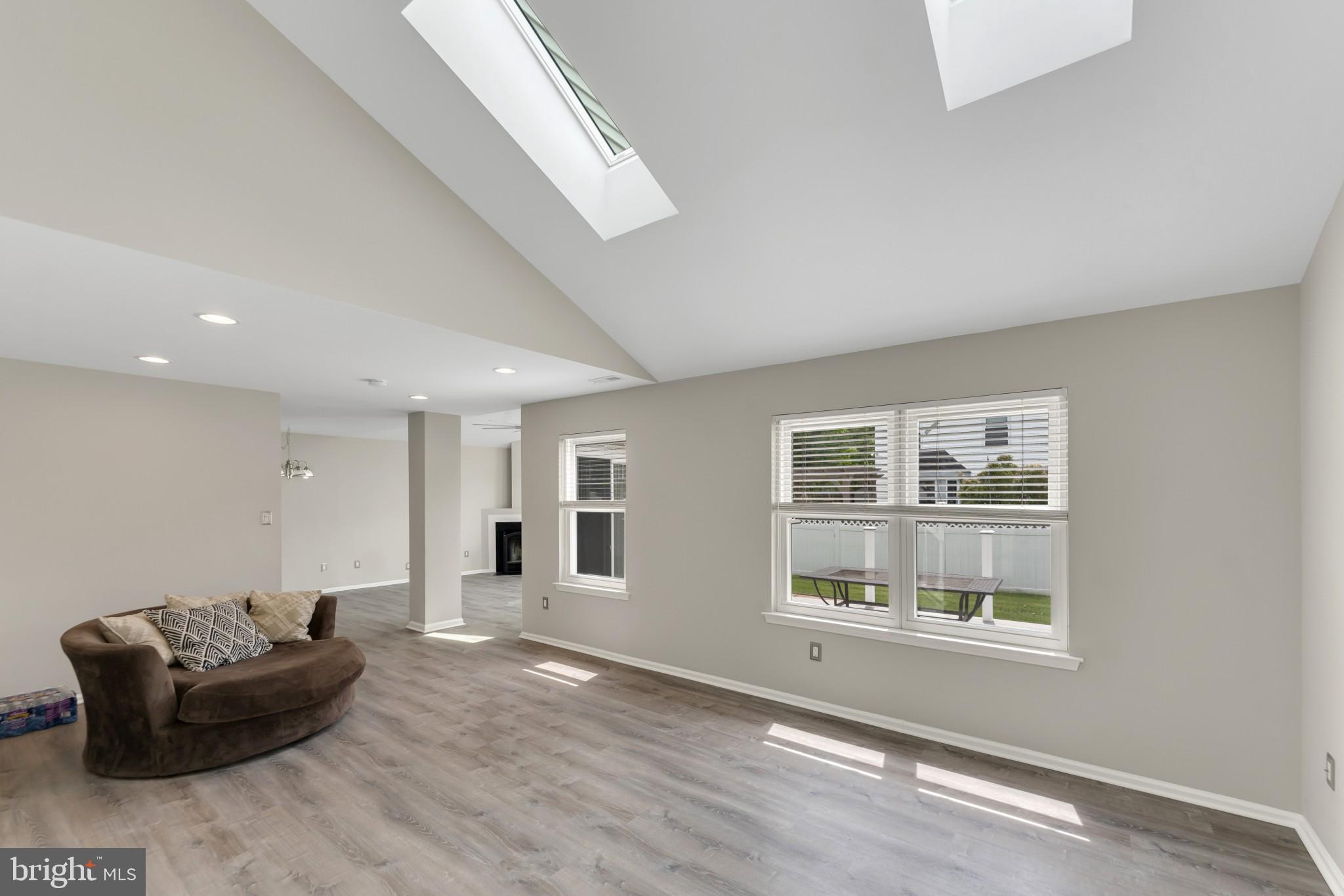 8 Ridgewood Way Burlington, NJ 08016 - Photo 8 of 31 Gallery Image 8