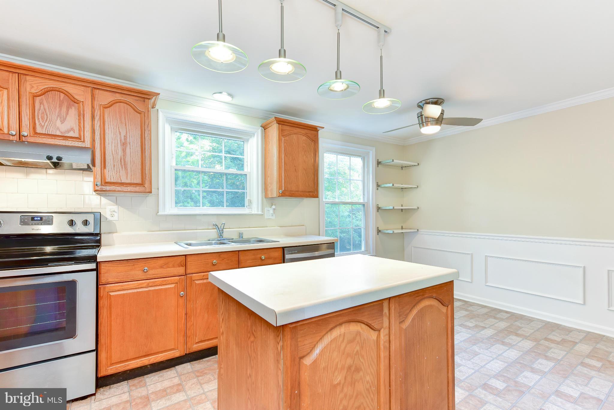 3711 Kidder Road Clinton, MD 20735 - Photo 6 of 30 Kitchen