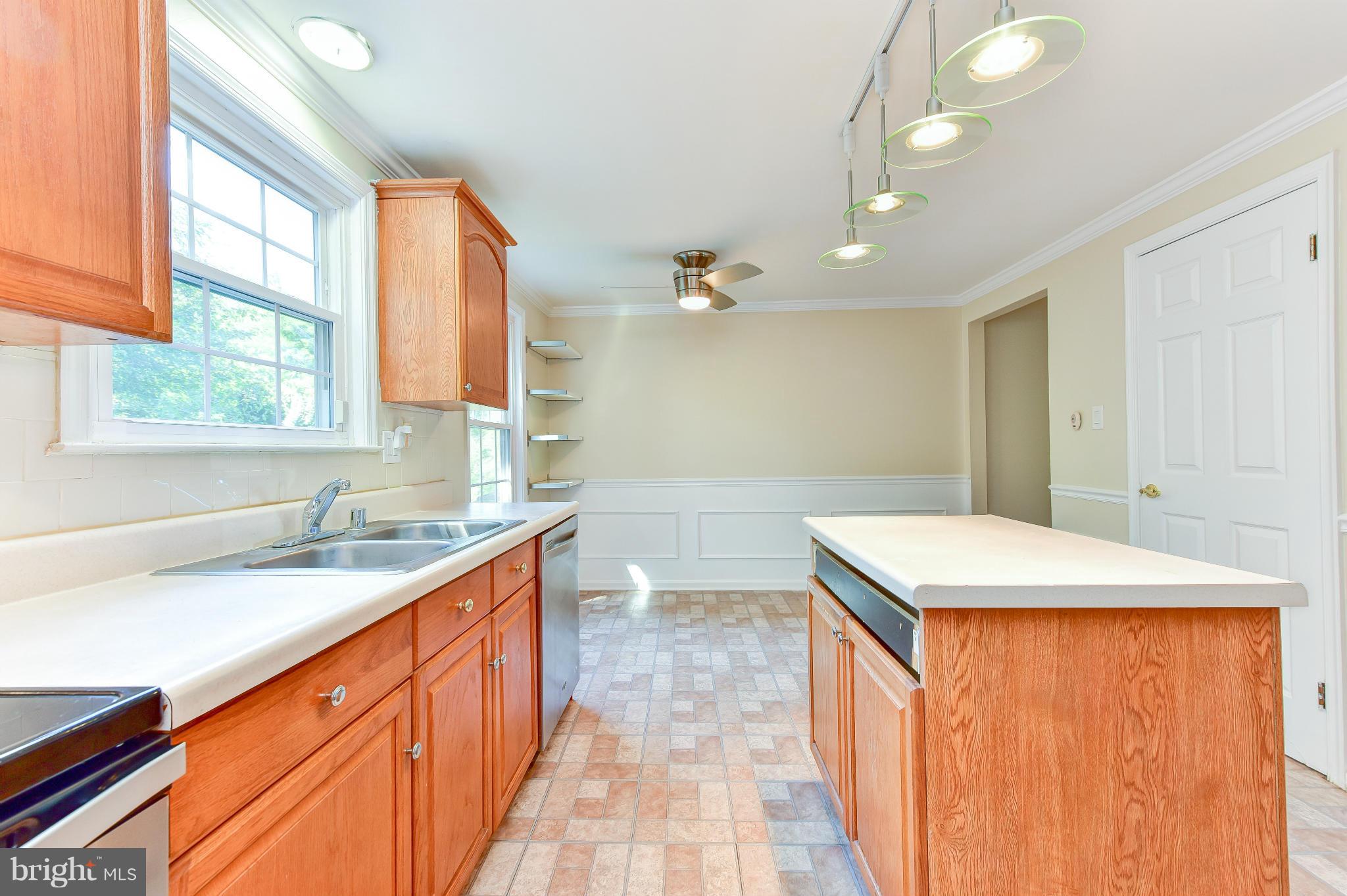 3711 Kidder Road Clinton, MD 20735 - Photo 7 of 30 Kitchen