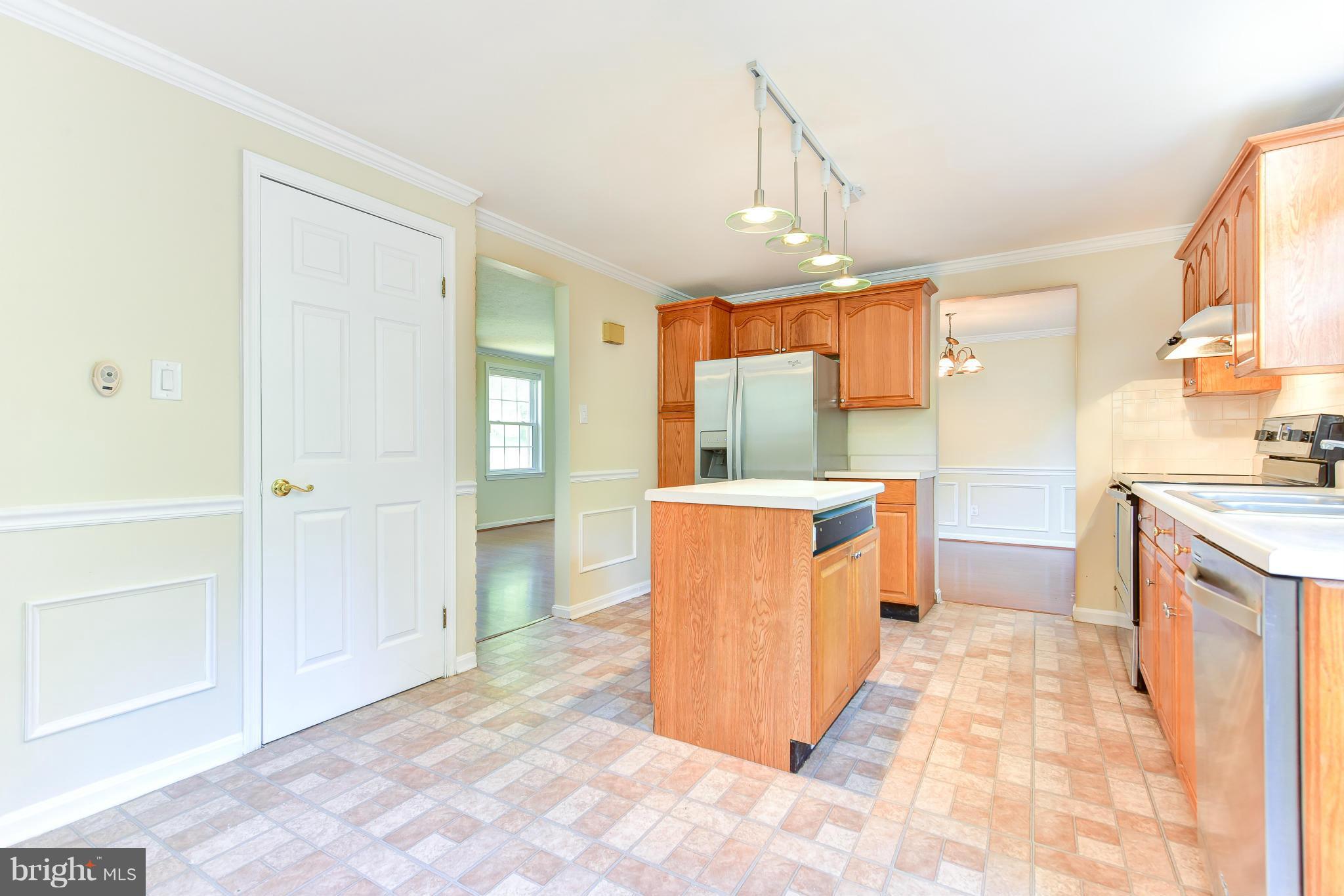3711 Kidder Road Clinton, MD 20735 - Photo 8 of 30 Kitchen
