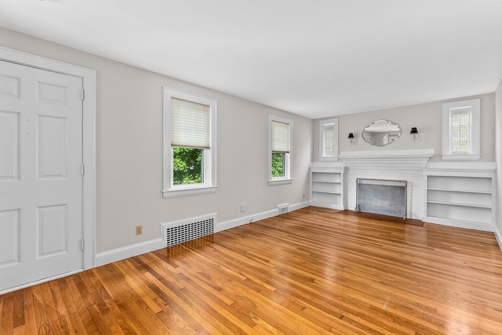 862 Pleasant Street Canton, MA 02021 - Photo 7 of 28
