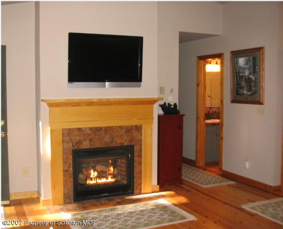 143 Johnson Road Canadensis, PA 18325 - Photo 11 of 15 Gallery Image 11