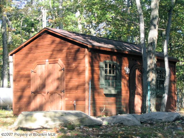 143 Johnson Road Canadensis, PA 18325 - Photo 13 of 15 Gallery Image 13